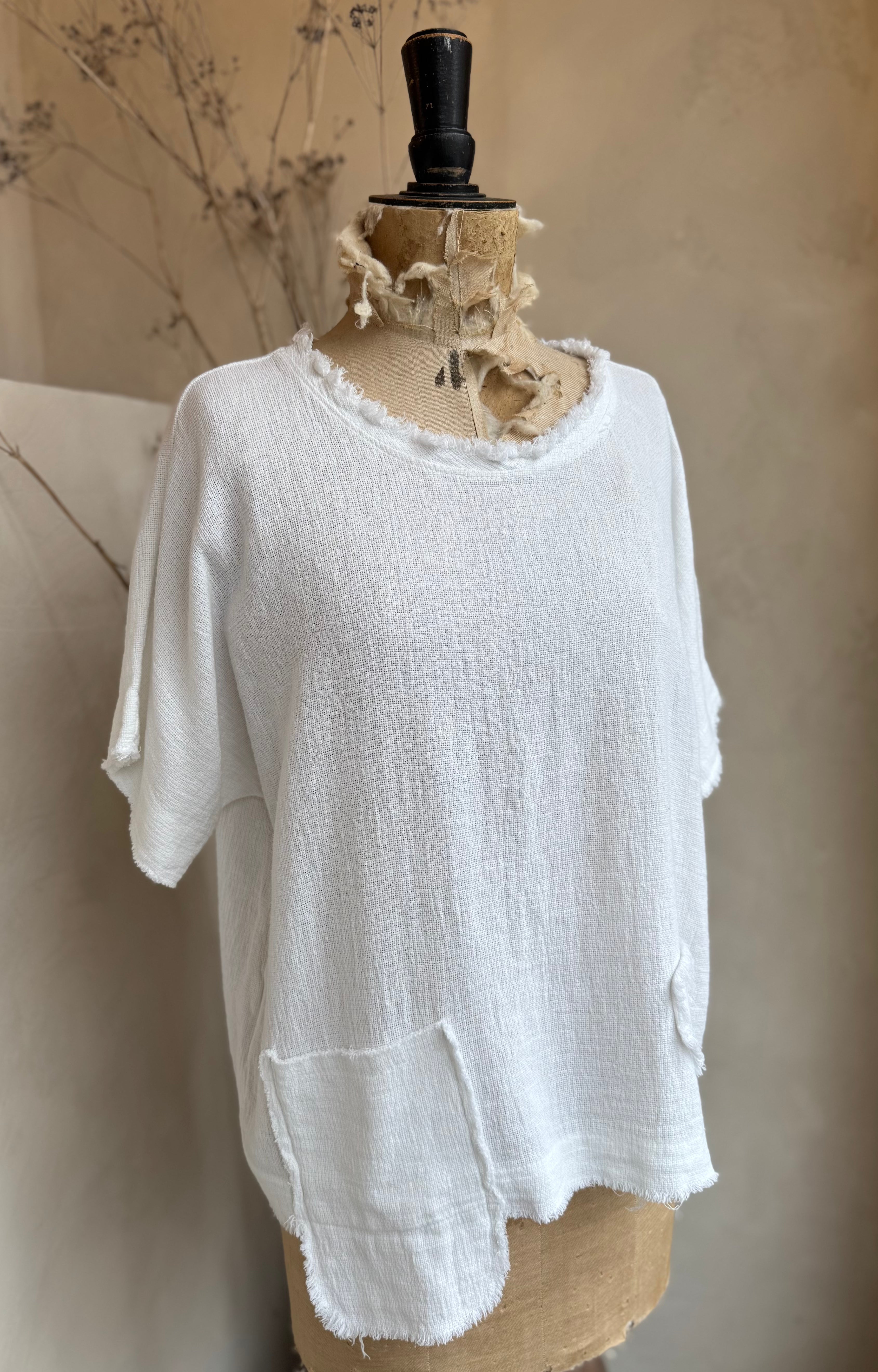 Gauze Pocket Detail Top