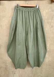 Balloon Leg Linen Trousers