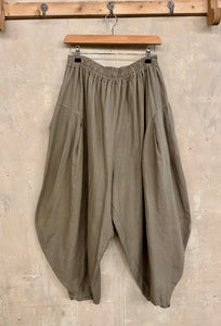 Balloon Leg Linen Trousers