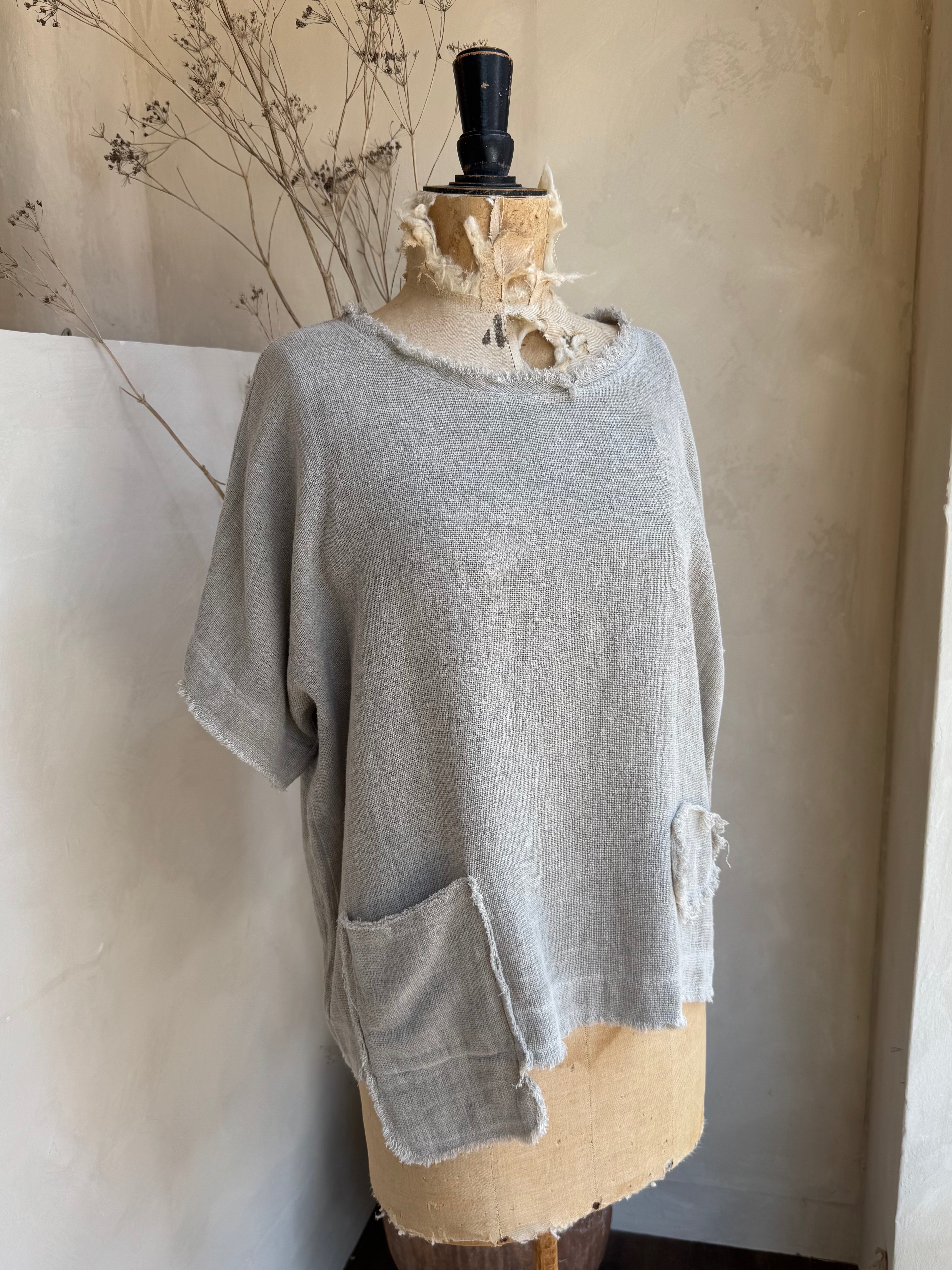 Gauze Pocket Detail Top