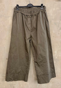 Turn Up Magic Trousers