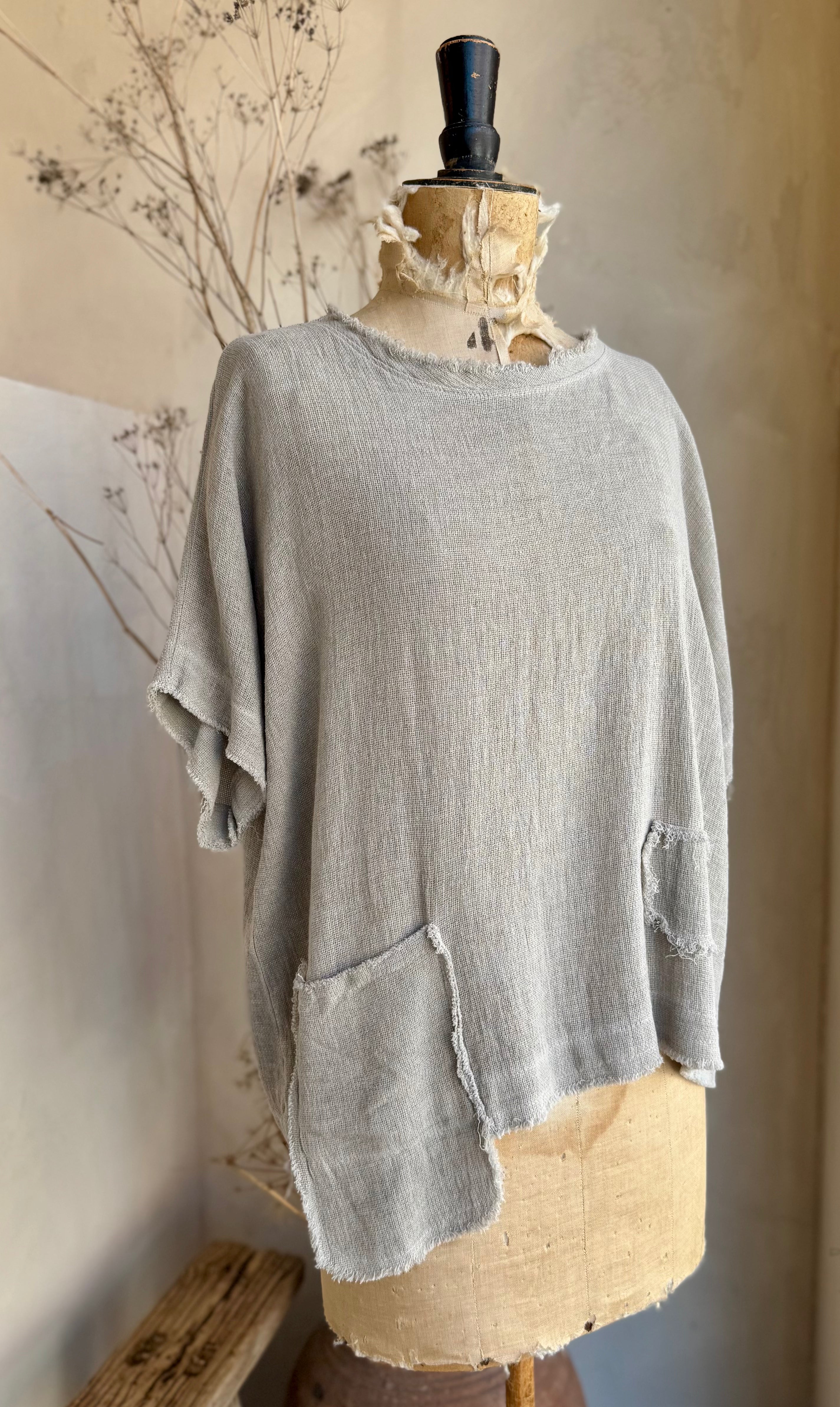 Gauze Pocket Detail Top